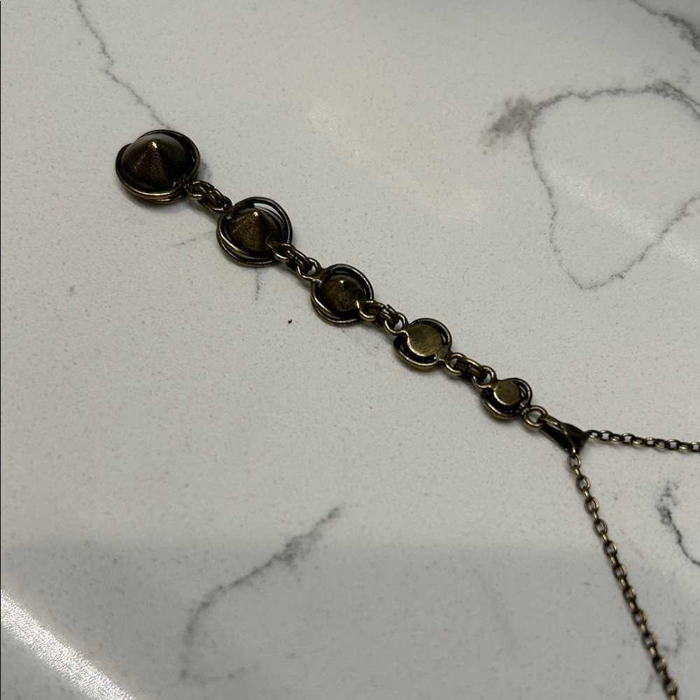 Chic Gold Drop Necklace - Picture 4 of 8